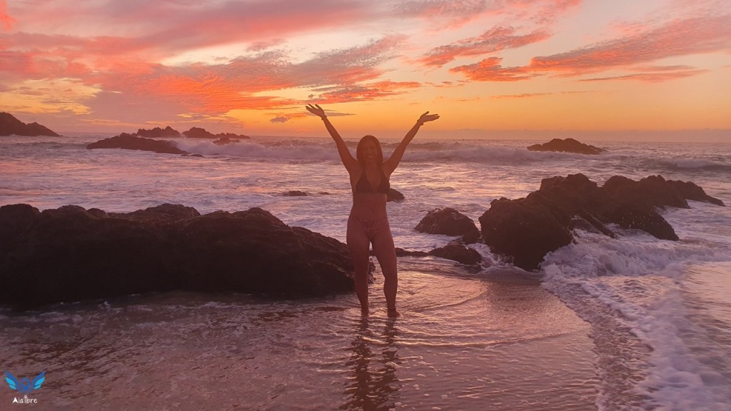 Salutation to the sun, Jess Scarpino at the sunset in Mayto.